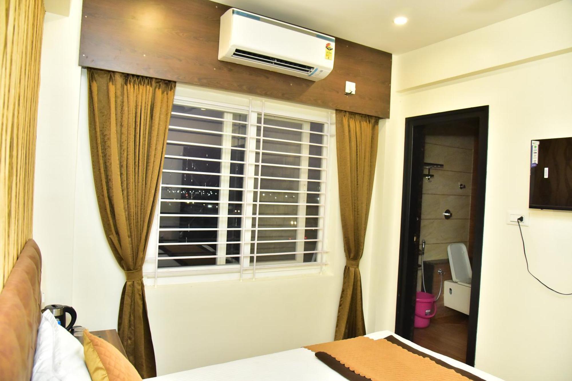 Meadows Inn Mysore Exterior photo